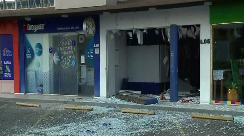 Vídeo Bandidos Explodem Caixas Eletrônicos Em Agência Na Z Leste De Teresina Portal Saiba Mais