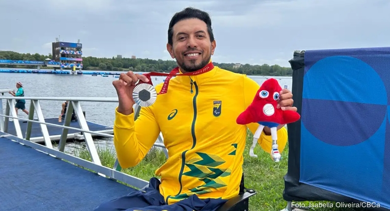 Paralimpíada 2024: piauiense Luís Carlos Cardoso é prata na canoagem